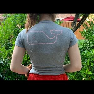 gray vineyard vines shirt